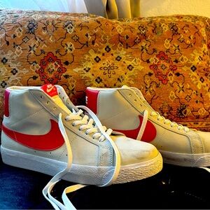 Nike SB Zoom Blazer Mid